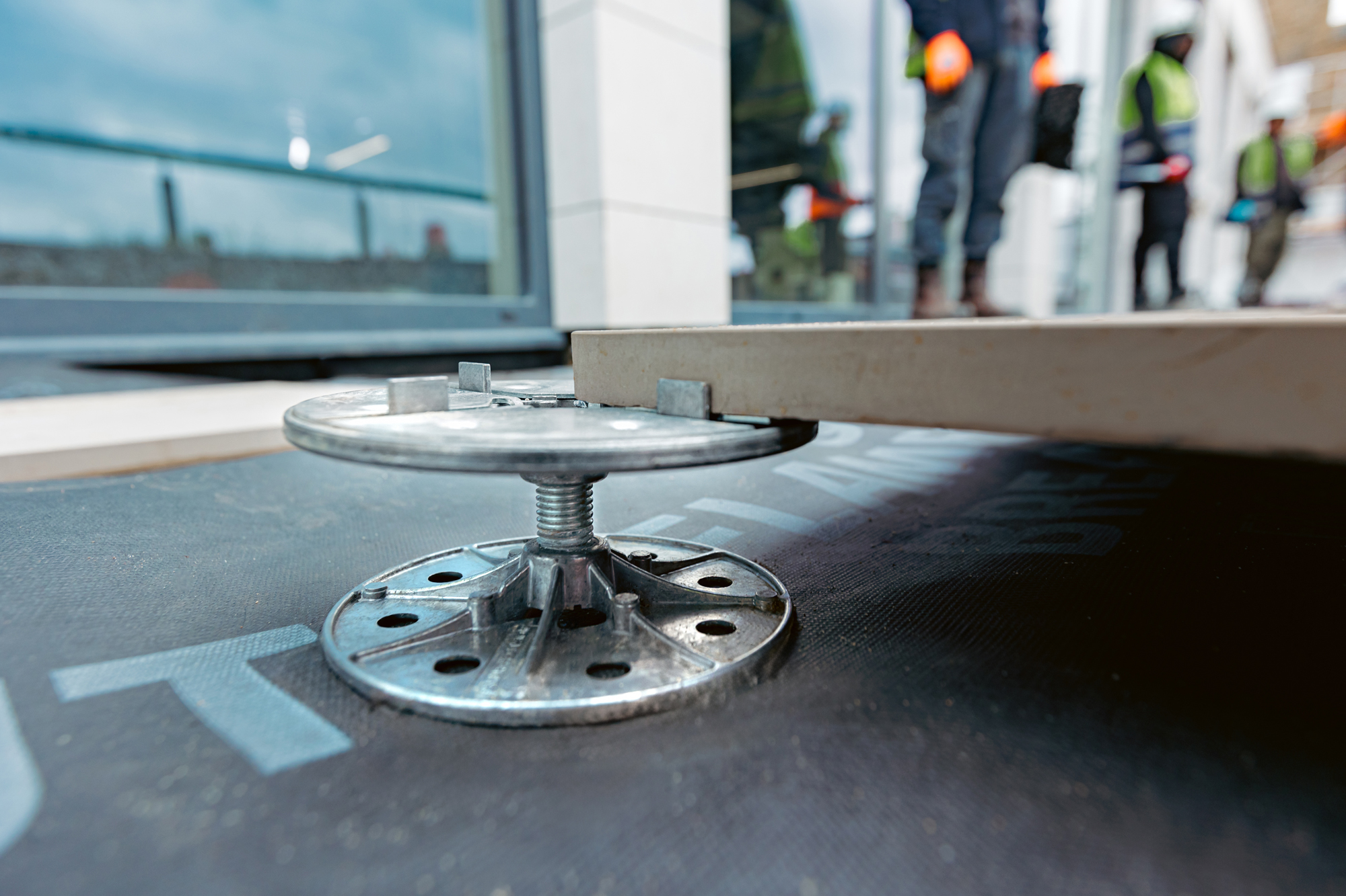 The proven solution against wind uplift and fire risk Engineered by Zoontjens International